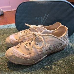 Nfinity Lightweight Cheerleading Shoes